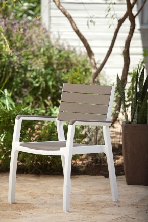Стул c подлокотниками Гармония (Harmony armchair) белый-капучино в Красноуральске - krasnouralsk.mebel24.online | фото 1